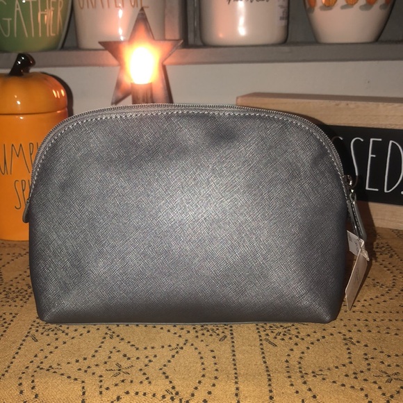 Coach Darcy Leather Cosmetic Case (Silver/Pewter) - Picture 3 of 12